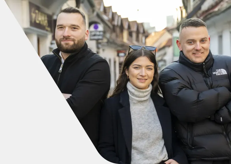 Ekipa VisitVibe na ulici v Ljubljani